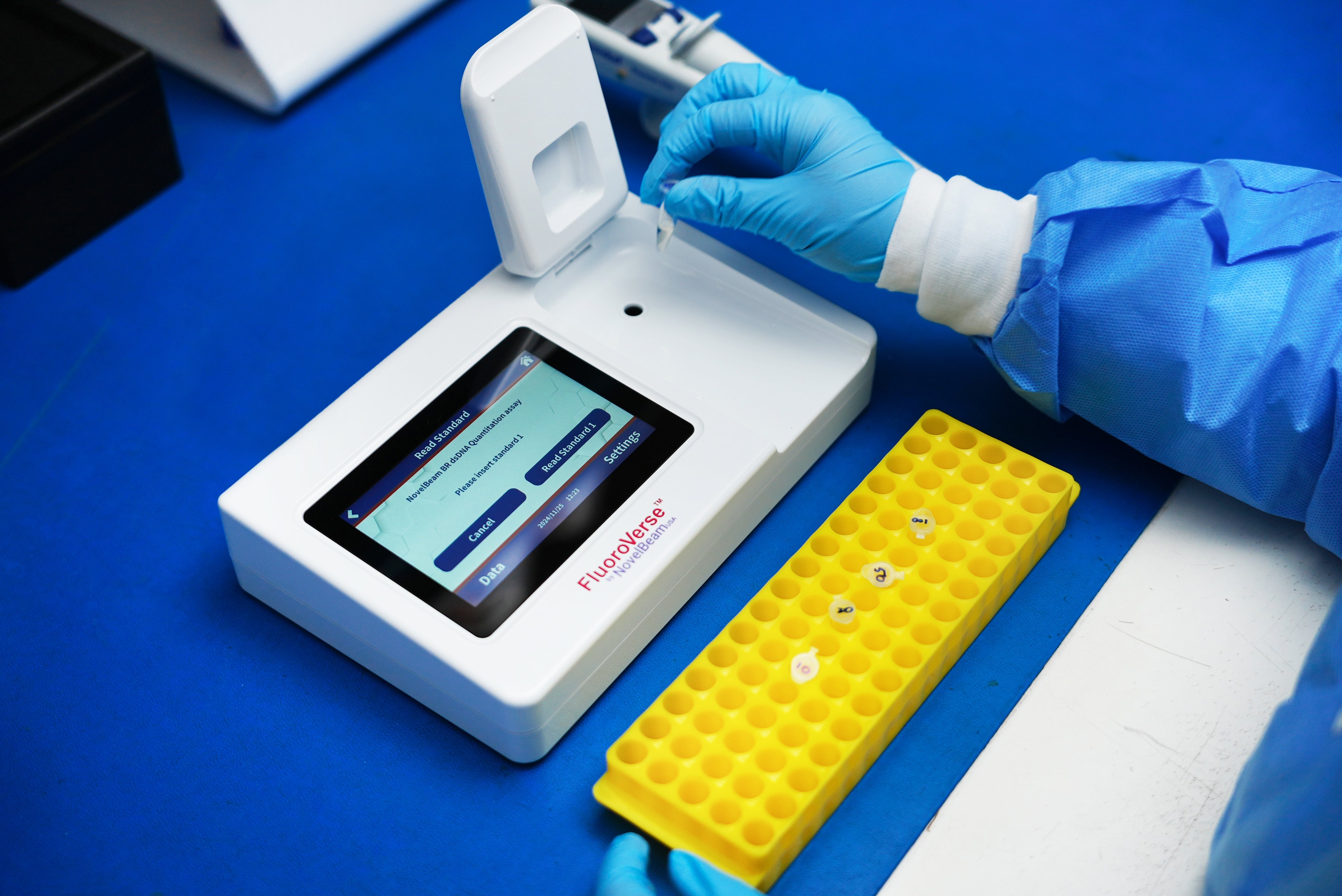 PRESS RELEASE: NovelBeamUSA Unveils FluoroVerse™, a High-Sensitivity Fluorometer for  Next-Gen Sequencing
